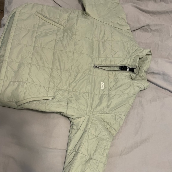 Vans winter pullover jacket - Picture 3 of 5